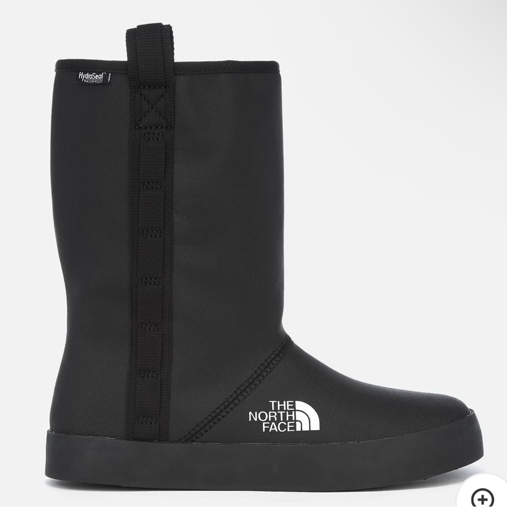 The North Face Black Waterproof Boots Minimalist Design